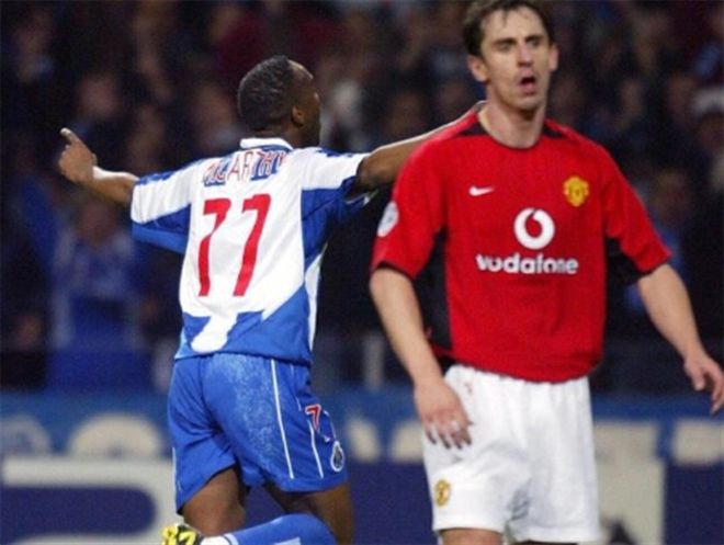 现出了灵活 现出了灵活